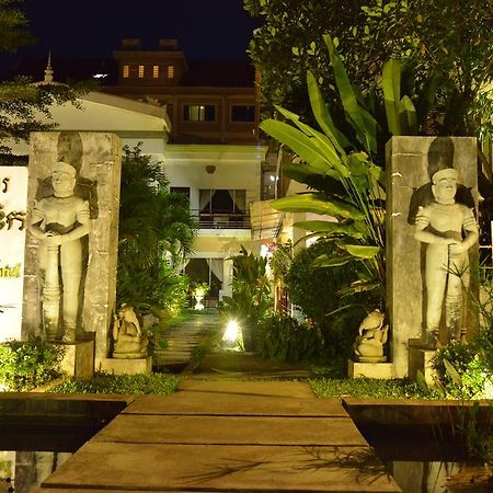 Ropanha Boutique Hotel Sihanoukville Exteriör bild