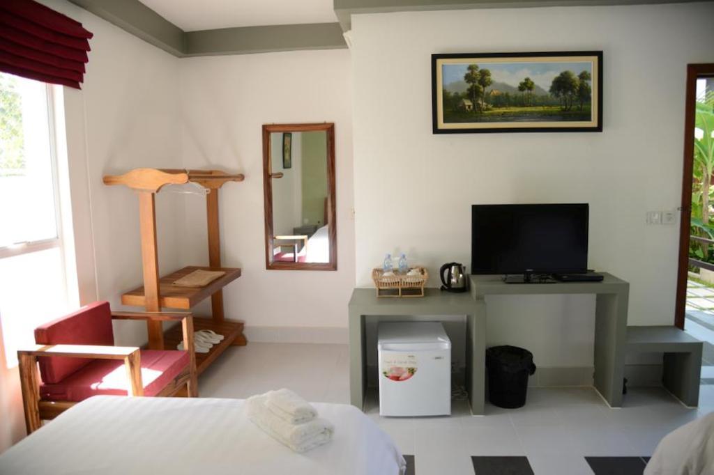 Ropanha Boutique Hotel Sihanoukville Exteriör bild