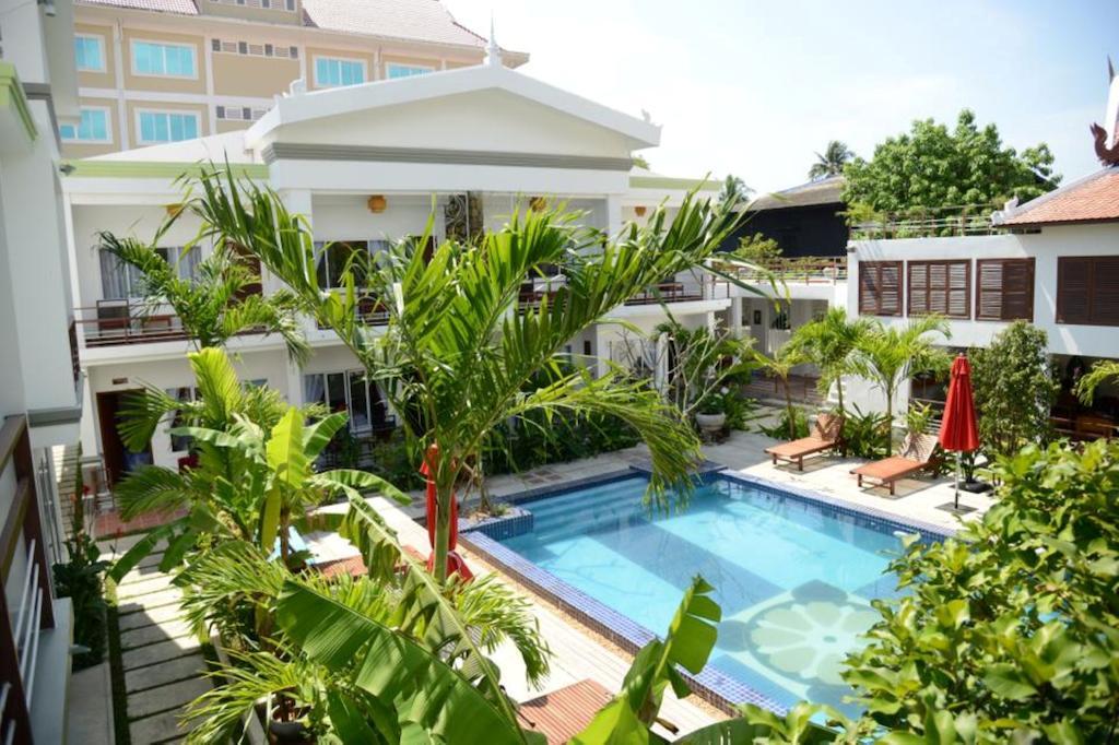 Ropanha Boutique Hotel Sihanoukville Exteriör bild