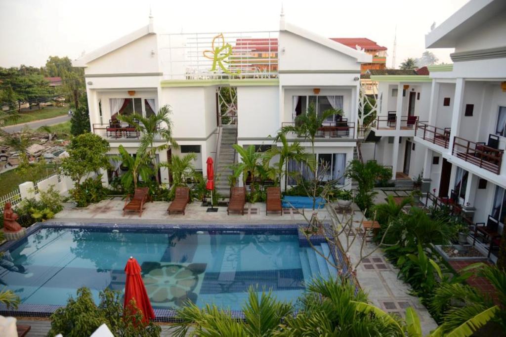 Ropanha Boutique Hotel Sihanoukville Exteriör bild