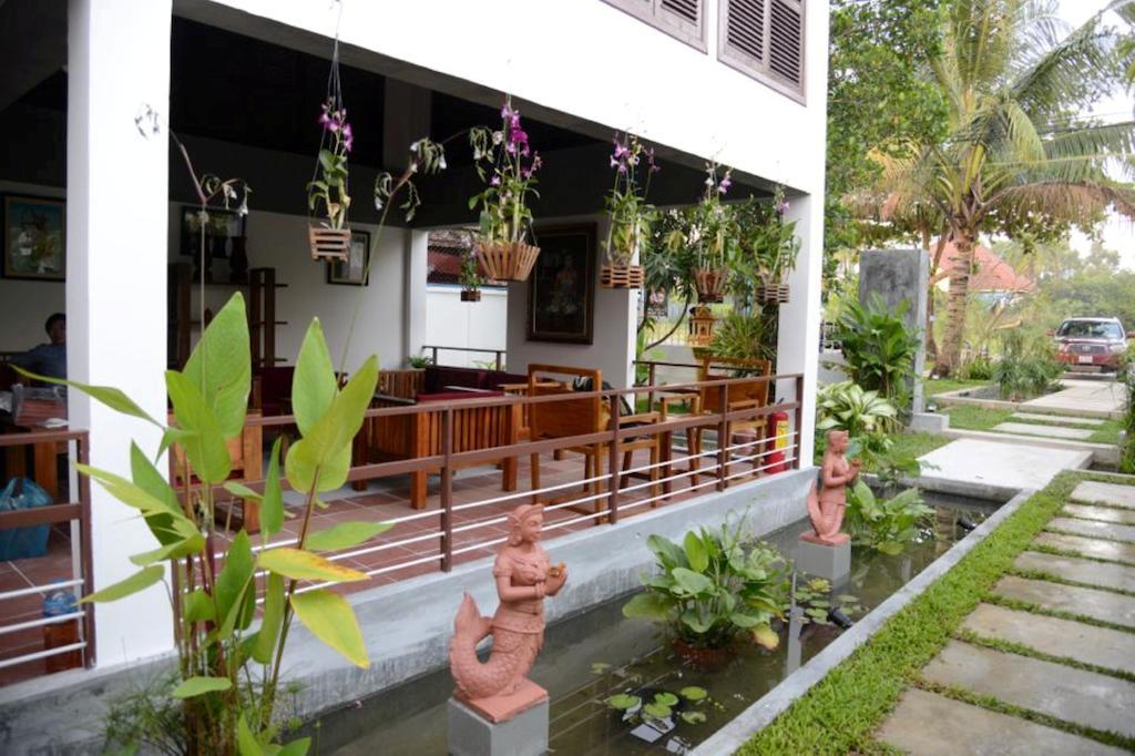 Ropanha Boutique Hotel Sihanoukville Exteriör bild