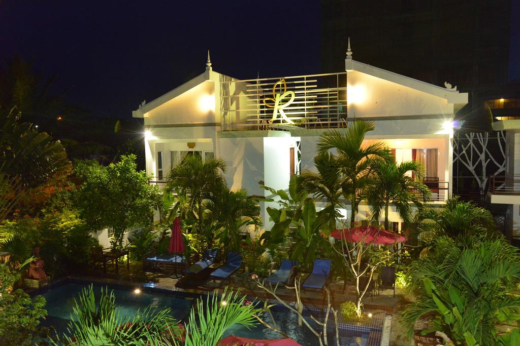 Ropanha Boutique Hotel Sihanoukville Exteriör bild