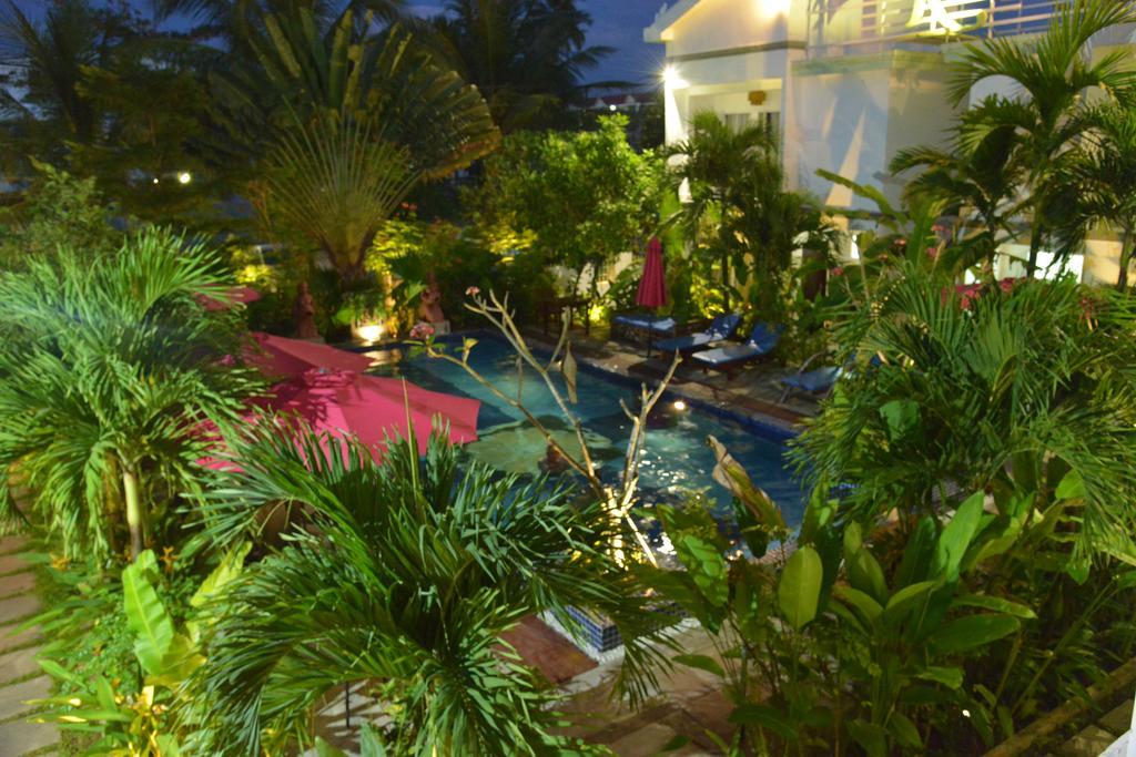 Ropanha Boutique Hotel Sihanoukville Exteriör bild