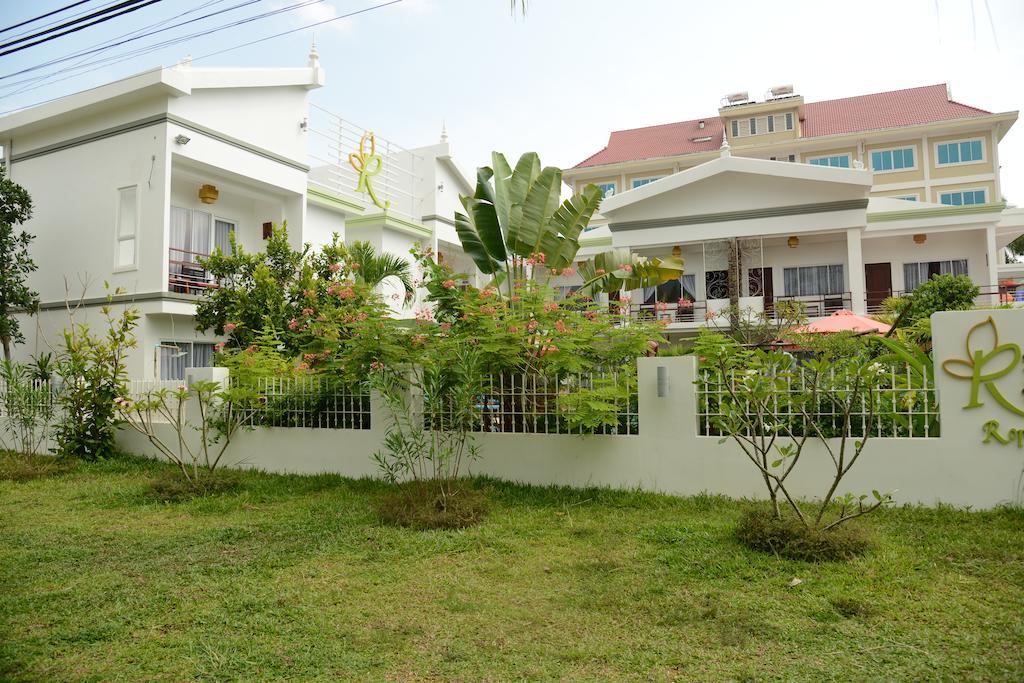 Ropanha Boutique Hotel Sihanoukville Exteriör bild