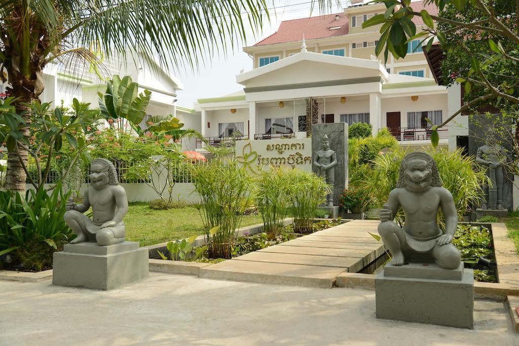 Ropanha Boutique Hotel Sihanoukville Exteriör bild