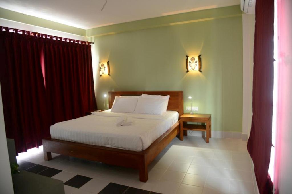 Ropanha Boutique Hotel Sihanoukville Exteriör bild